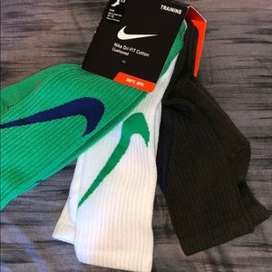 3 pack training Nike drifit cotton cushioned socks